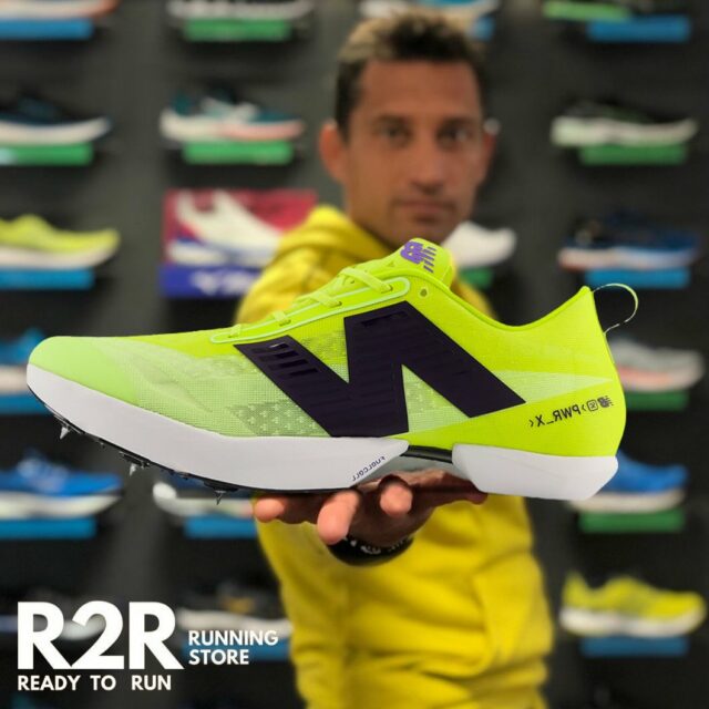NEW BALANCE FuelCell SuperComp PWR-X V3 💛

👉 Piastra in carbonio 
👉 Schiuma FuelCell PWR-X V3 
👉 Ideale per 100-200-400 

“Da chi corre, per chi corre” 🏃‍♀️

#newbalance #supercomp #spike #trackandfield #newvalancerunning #trackandfieldlife