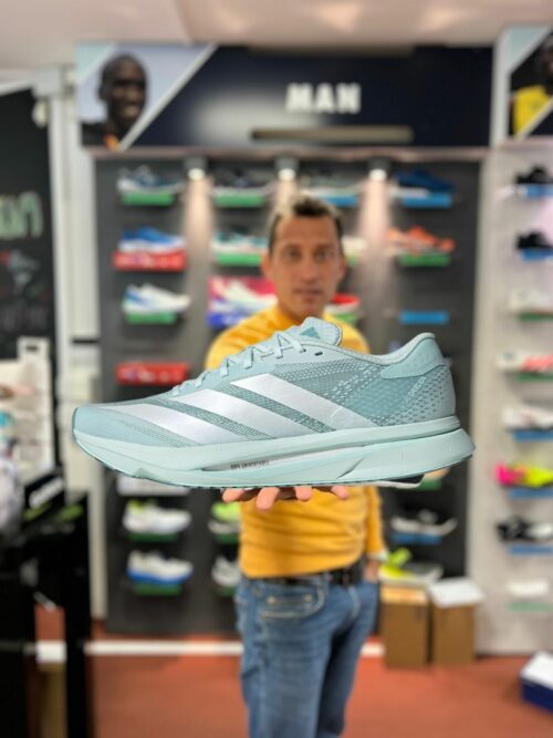 azzurro chiaro